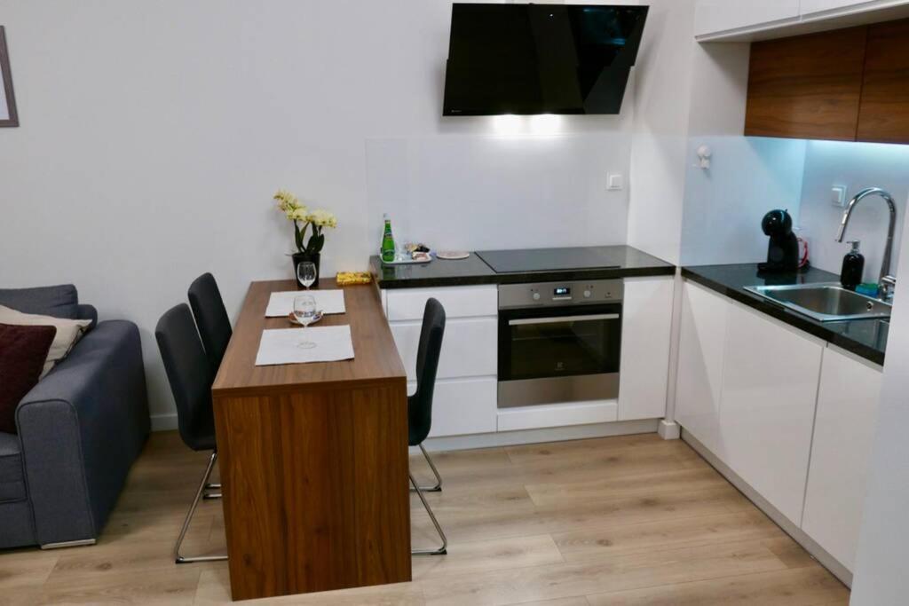 Sarmacka Apartment In Wilanow Варшава Екстериор снимка