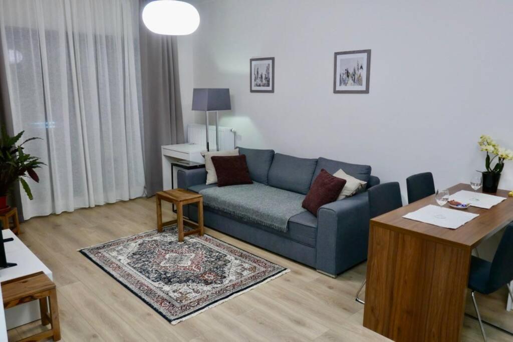 Sarmacka Apartment In Wilanow Варшава Екстериор снимка